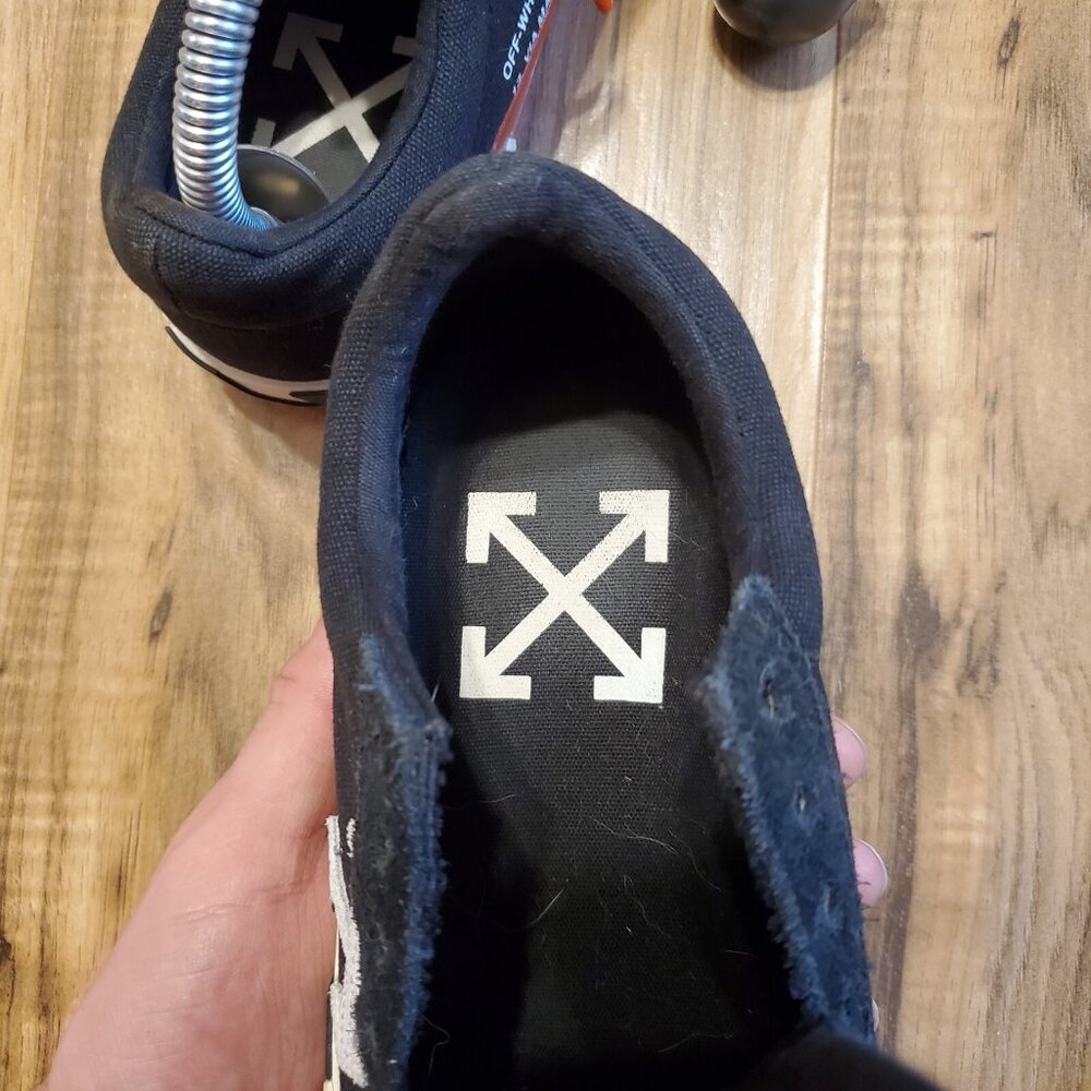 Off-White Black and White Sneakers - Picture 8 of 8
